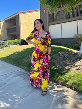 Load image into Gallery viewer, Reyna&#39;s Flower Maxi Dress